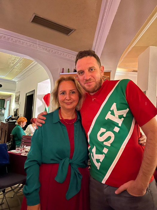 İZMİRLİLER - MÜNİH KUTLAMA