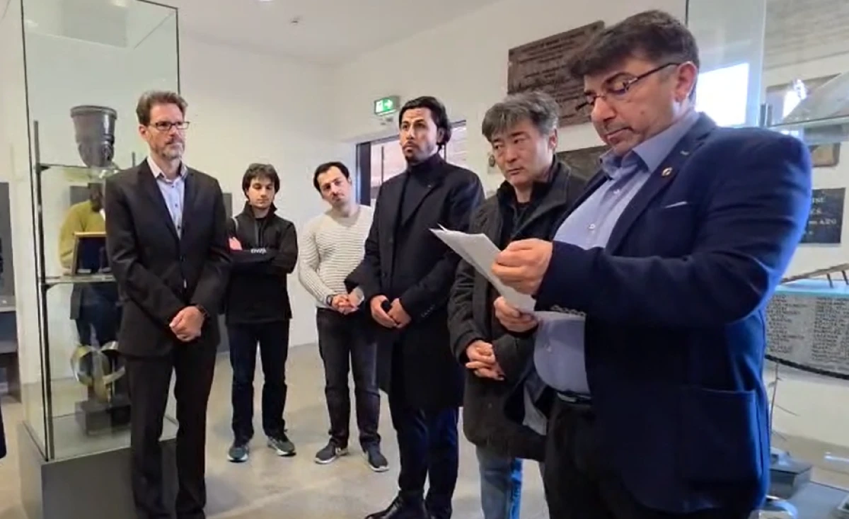 DACHAU TOPLAMA KAMPINA TÜRKLERDEN ANLAMLI PLAKET