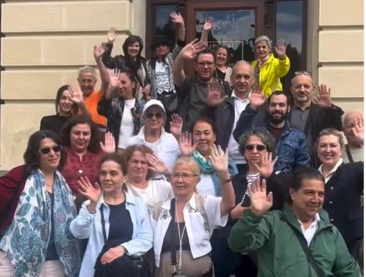 M&Uuml;NİH KİTAP KUL&Uuml;B&Uuml; KARLSBAD'A GİTTİ