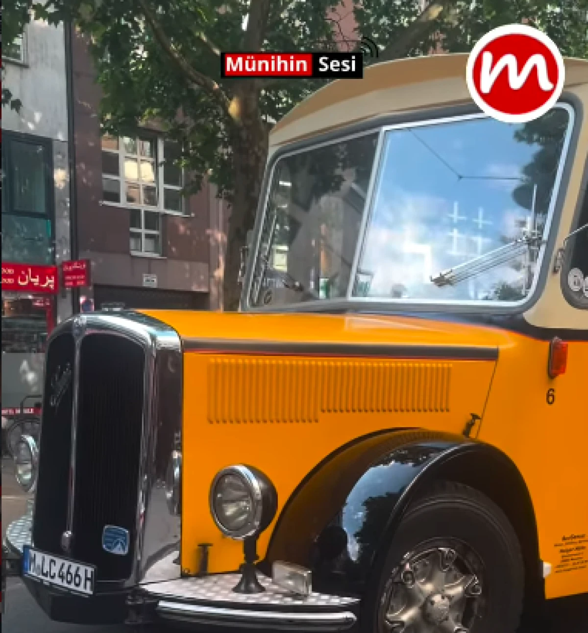 M&Uuml;NİH'TE NOSTALJİK OTOB&Uuml;SLERE B&Uuml;Y&Uuml;K İLGİ