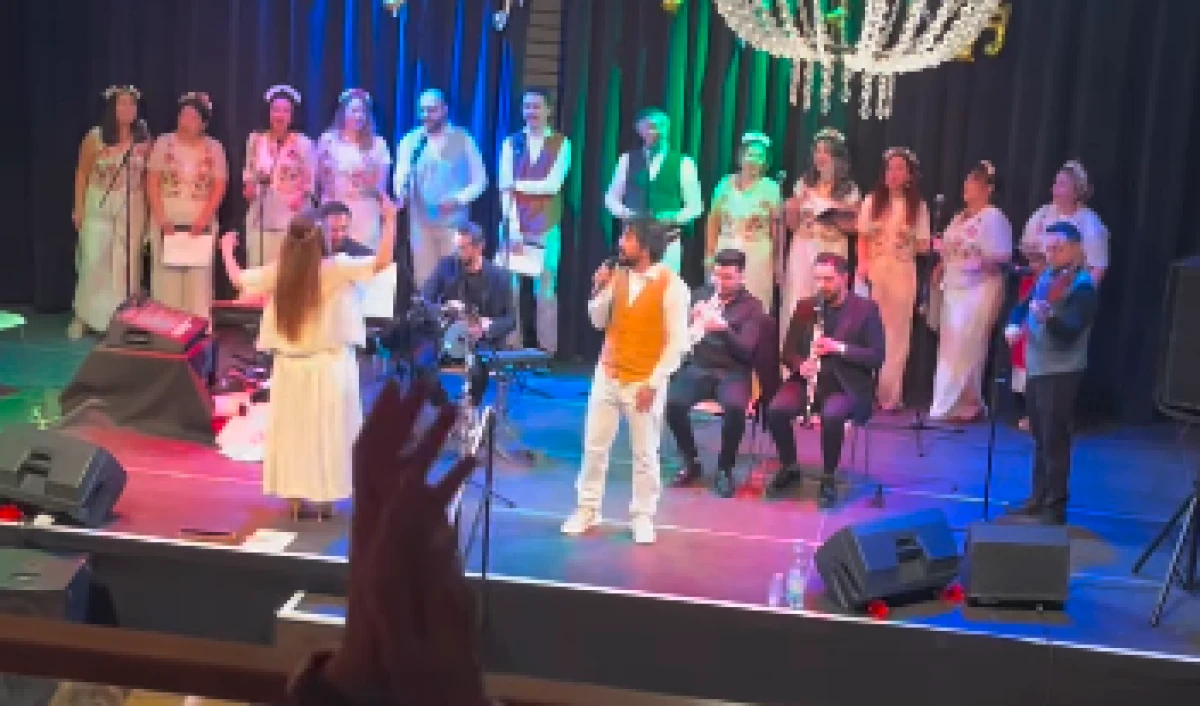 VİVA LA POP BALKAN EZGİLERİ İLE B&Uuml;Y&Uuml;LEDİ