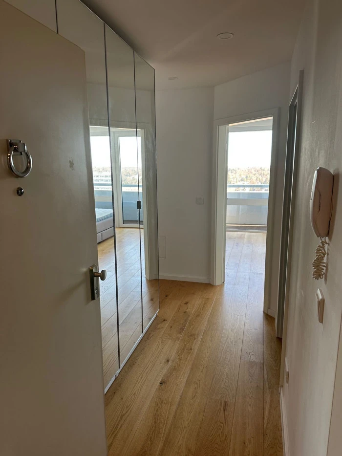 Solln b&ouml;lgesinde panoramik manzaralı, eşyalı 2 odalı daire