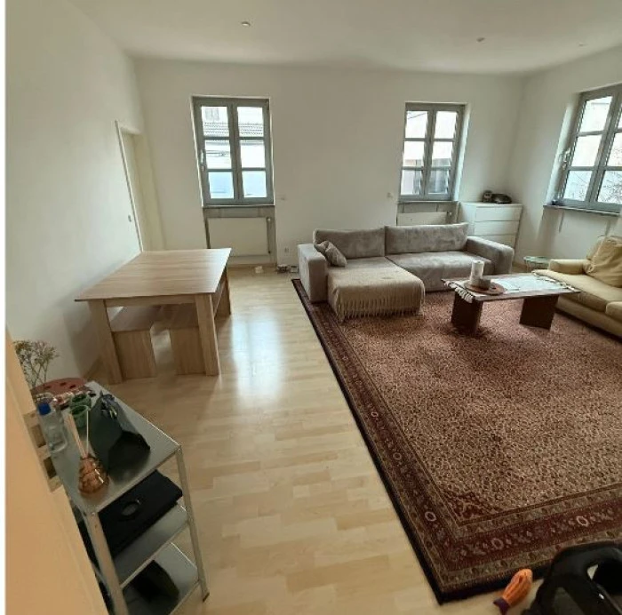 M&uuml;hldorferstr'de 2 odalaı birinci kat kapalı garaj ve keller kiralık